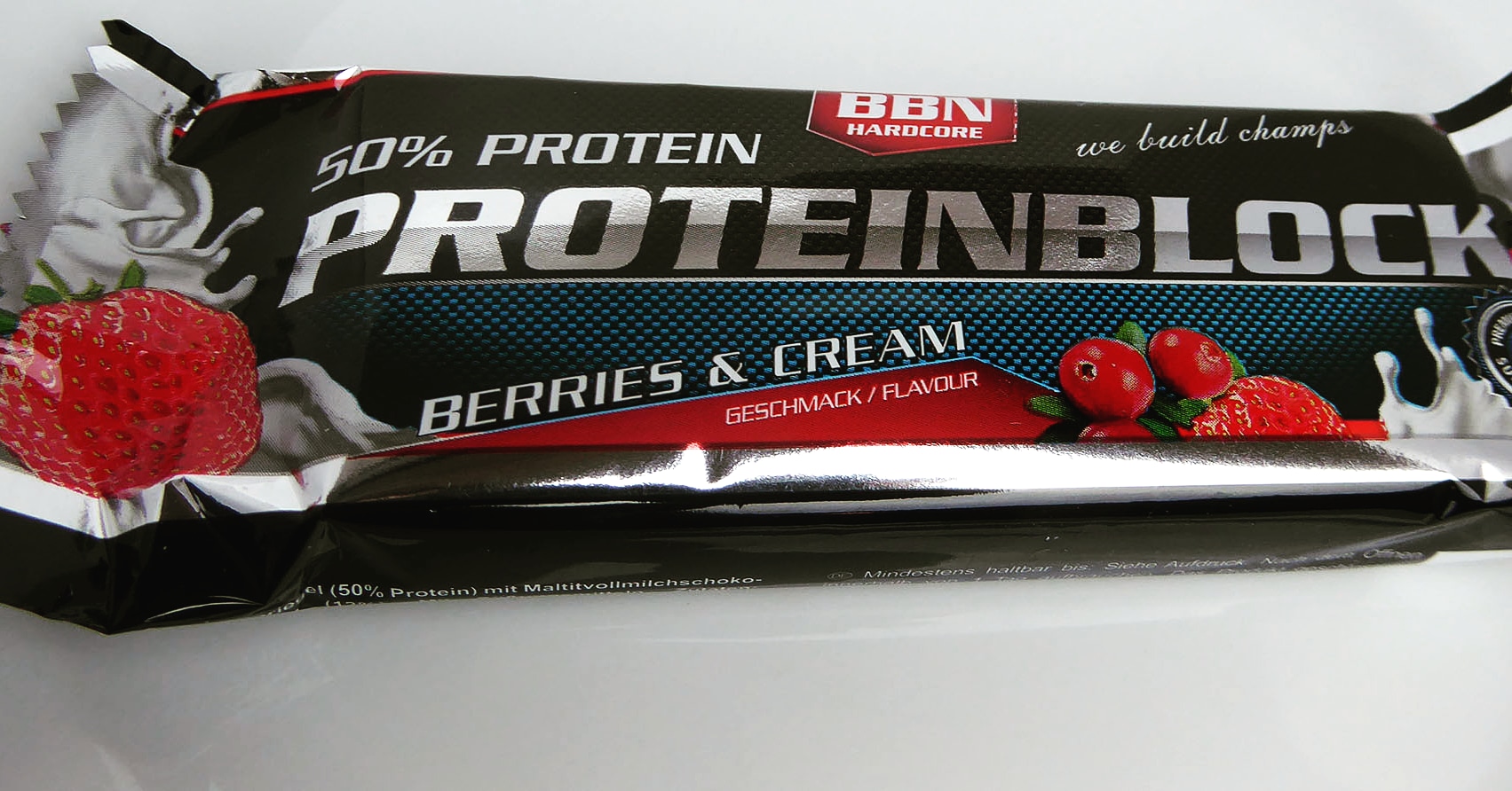 BBN Hardcore Proteinblock Berries Cream protein bar
