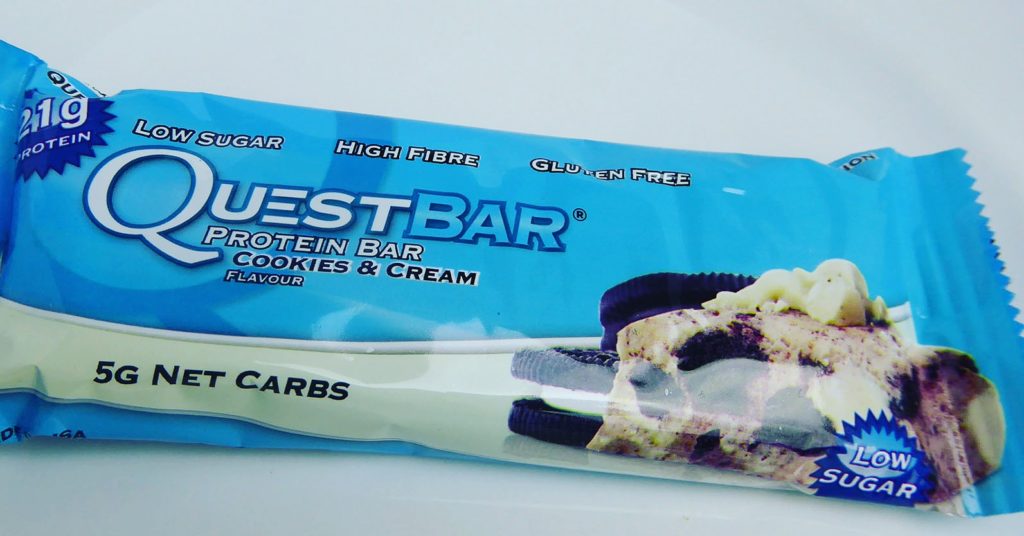Questbar Protein Bar Cookies & Cream – Best Protein Bars: Review & Photos